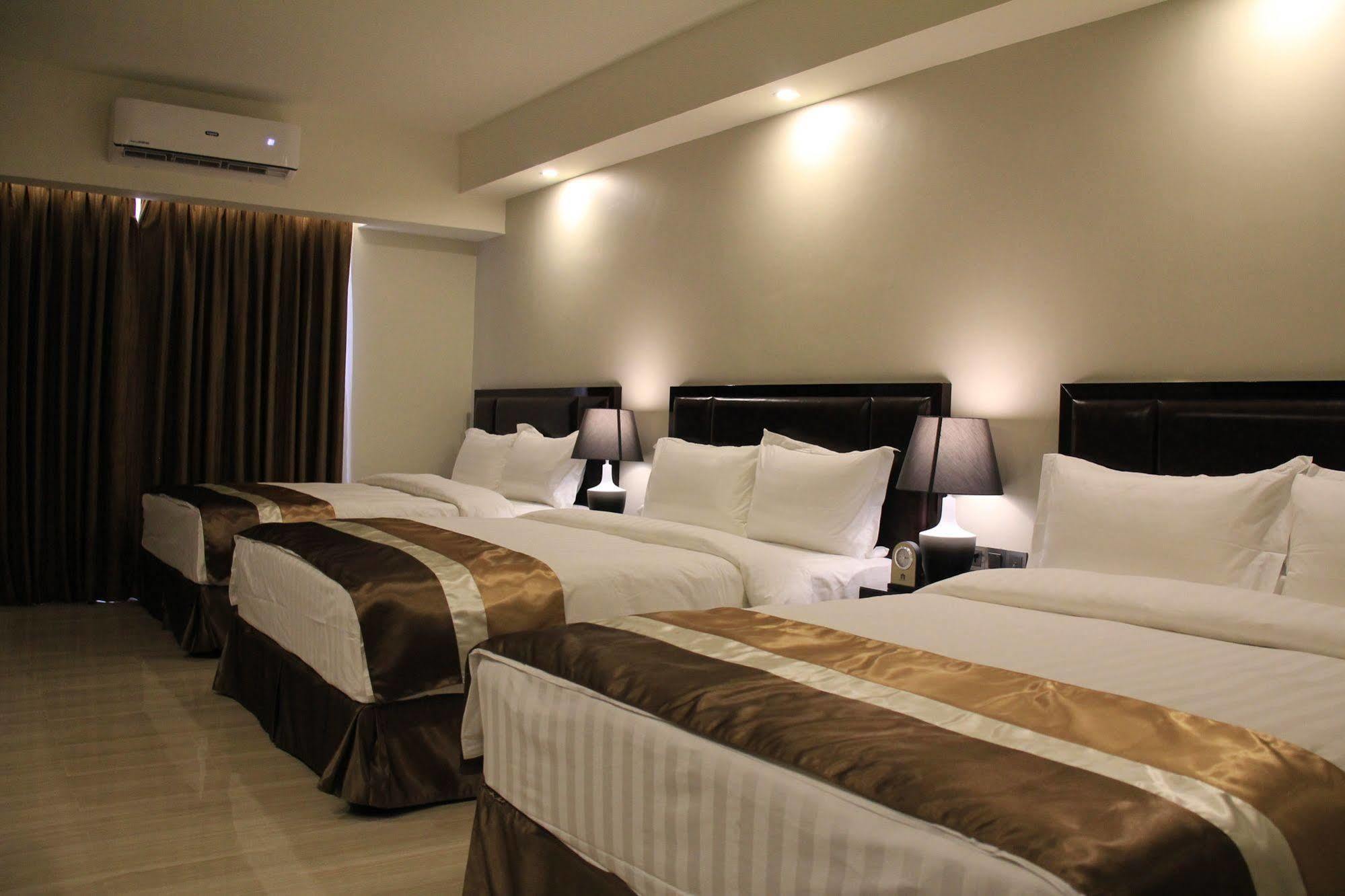 Savannah Resort Hotel Angeles Dış mekan fotoğraf
